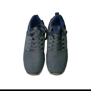 Geers Women Sz 7 Grey Running Shoes Pre-owned